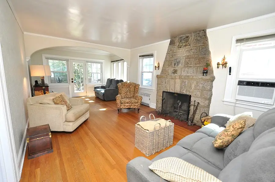 54 Lincoln Avenue, White Plains, NY 10606 - Image #2