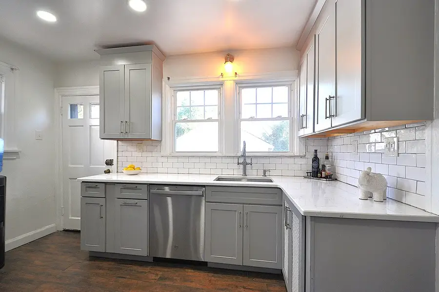 54 Lincoln Avenue, White Plains, NY 10606 - Image #3