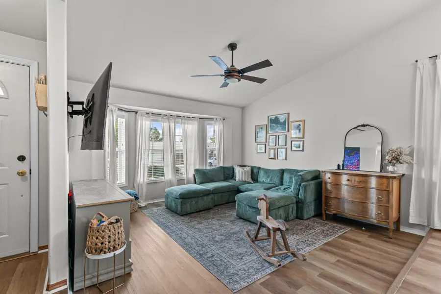 3004 Cheltenham, Medford, OR 97504 - Image #2