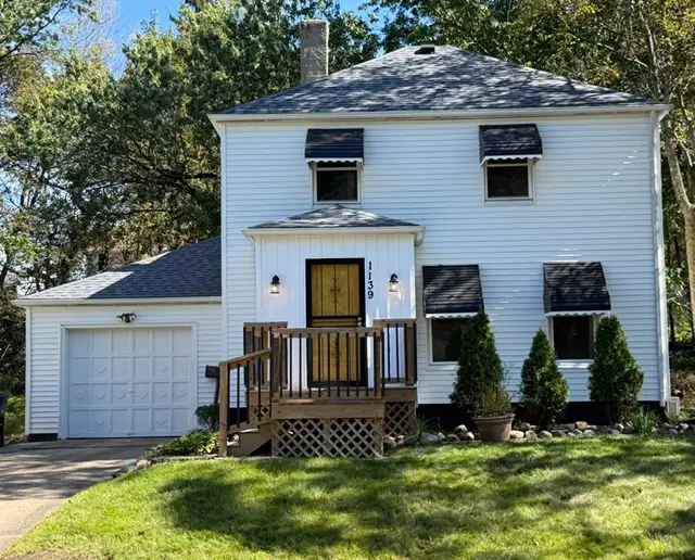 1139 Roslyn Avenue, Akron, OH 44320 - #2