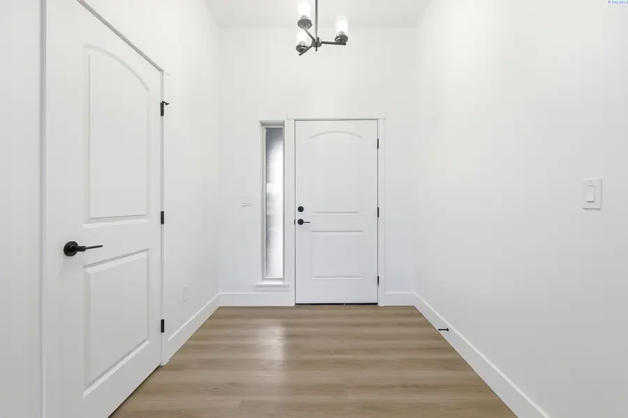 6593 W 29th Ct, Kennewick, WA 99338 - Image #3