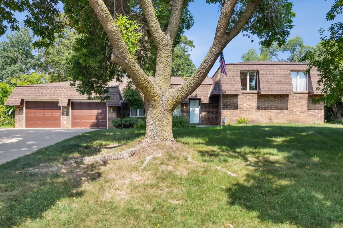 6045 Bowman Avenue, Inver Grove Heights, MN 55076 - Image #1