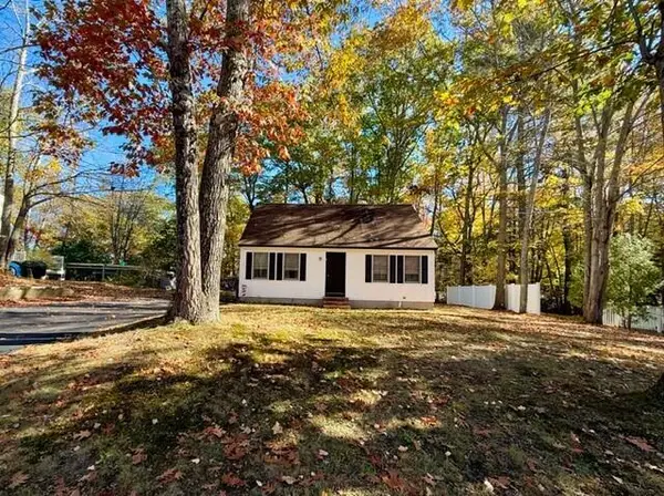 5 Clarkdale Road, Kennebunk, ME 04043