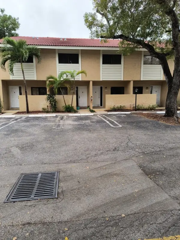 9286 NW 40th Street, Coral Springs, FL 33065