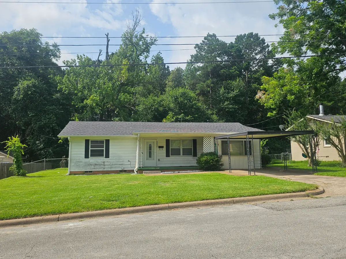 1211 Webb, Henderson, TX 75654 - #1