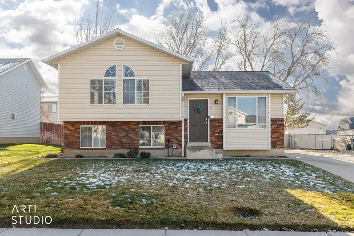 593 W 950 N, Clinton, UT 84015 - Image #1