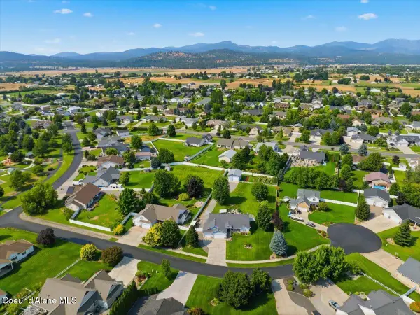 1999 W HEAVENLY STAR CT, Post Falls, ID 83854