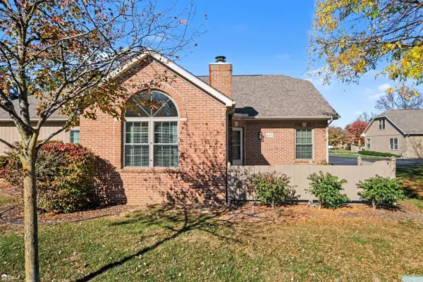615 Perry Creek, Grand Blanc, MI 48439