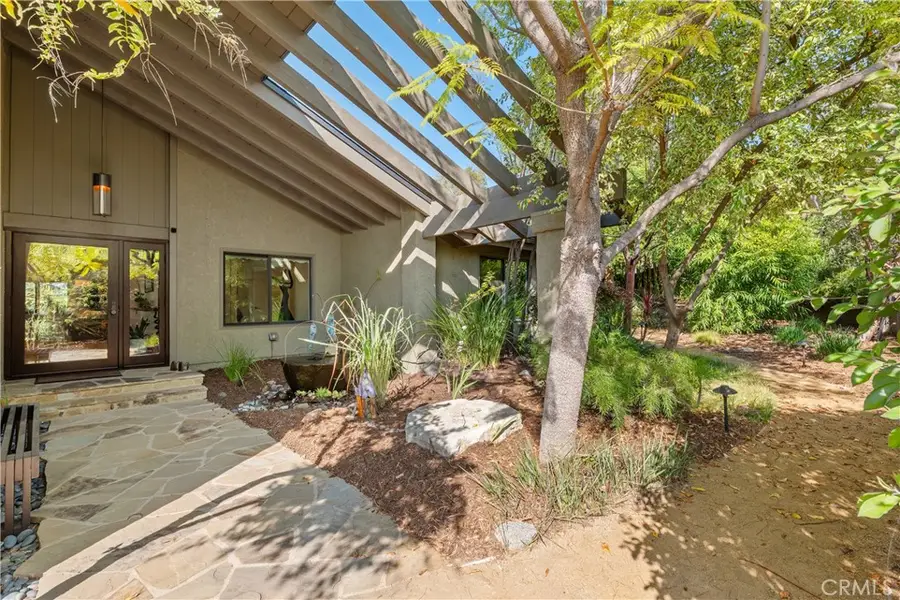 4556 Poe Avenue, Woodland Hills, CA 91364 - #2