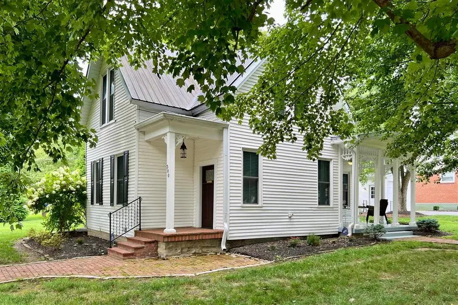 300 S College St, Franklin, KY 42134 - #2