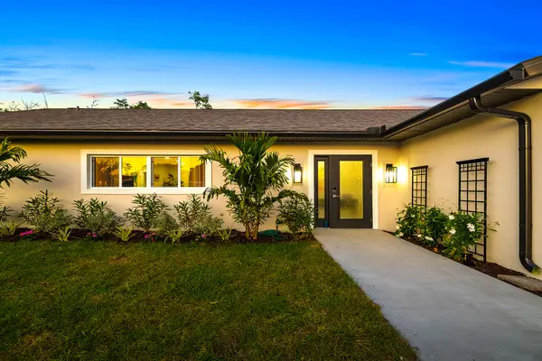 5247 Carmilfra Drive, SARASOTA, FL 34231