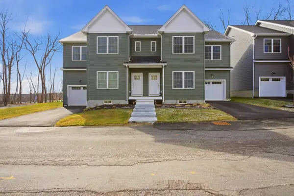 26 Kensington Way, Johnston, RI 02919