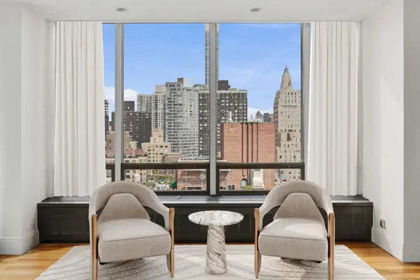 870 United Nations Plaza #23B, Manhattan, NY 10017