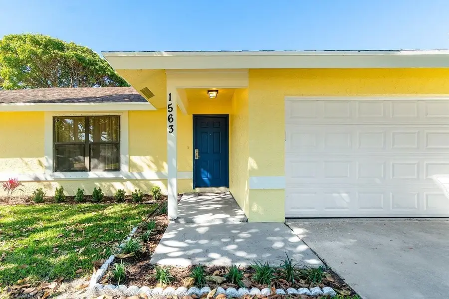 1563 40th Street, West Palm Beach, FL 33407 - Image #2