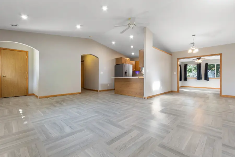 614 W 3rd St, Canton, SD 57013 - #3