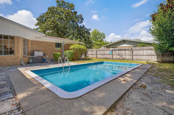 614 NE Merioneth Drive, Fort Walton Beach, FL 32547