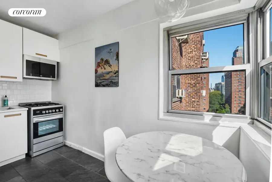 235 Adams Street #9K, Brooklyn, NY 11201 - #2