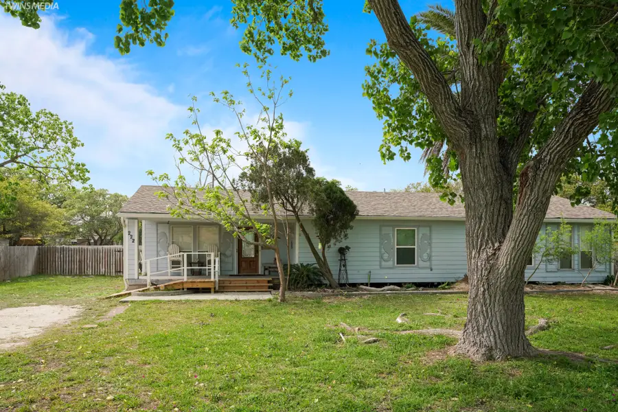 222 S 12th Street, Aransas Pass, TX 78336 - #2