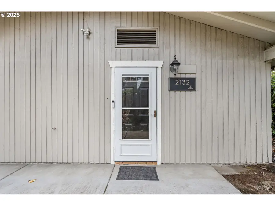 2132 W 14th Ct, Eugene, OR 97402 - #2