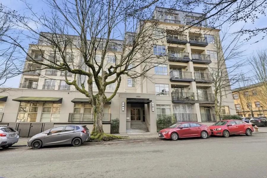 1930 NW Irving St #302, Portland, OR 97209 - #2