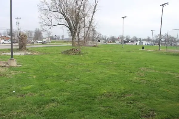 927 W Walnut Street, Albany, IN 47320