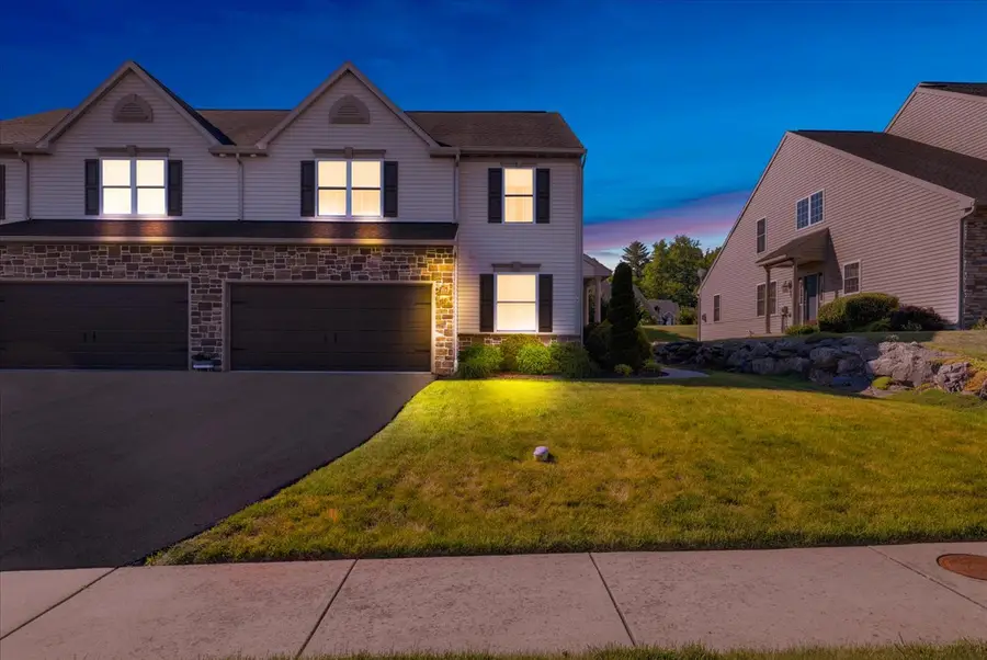 67 Regina Dr, Reading, PA 19608 - #3
