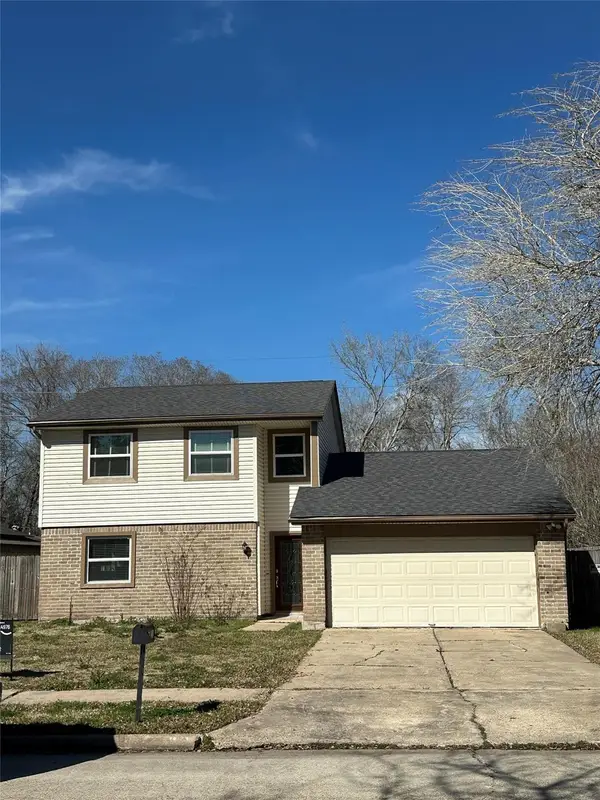 2318 Aprilmont Drive, Sugar Land, TX 77498