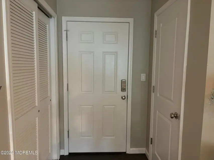 564 Applewood Court, Howell, NJ 07731 - Image #2