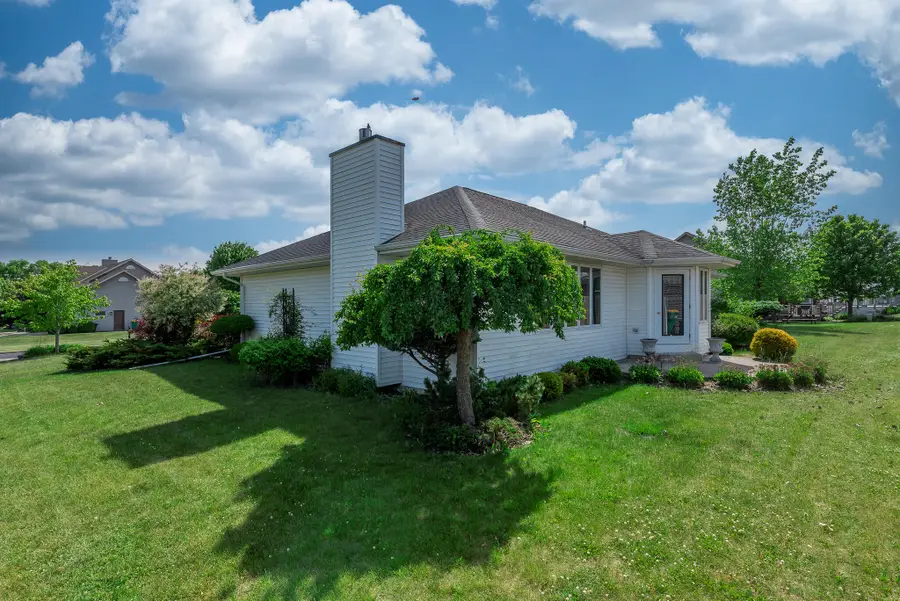 168 White Oak Ct, Union Grove, WI 53182 - #2
