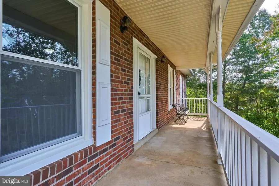 8332 Hilltop Avenue #null, Vienna, VA 22182 - Image #3