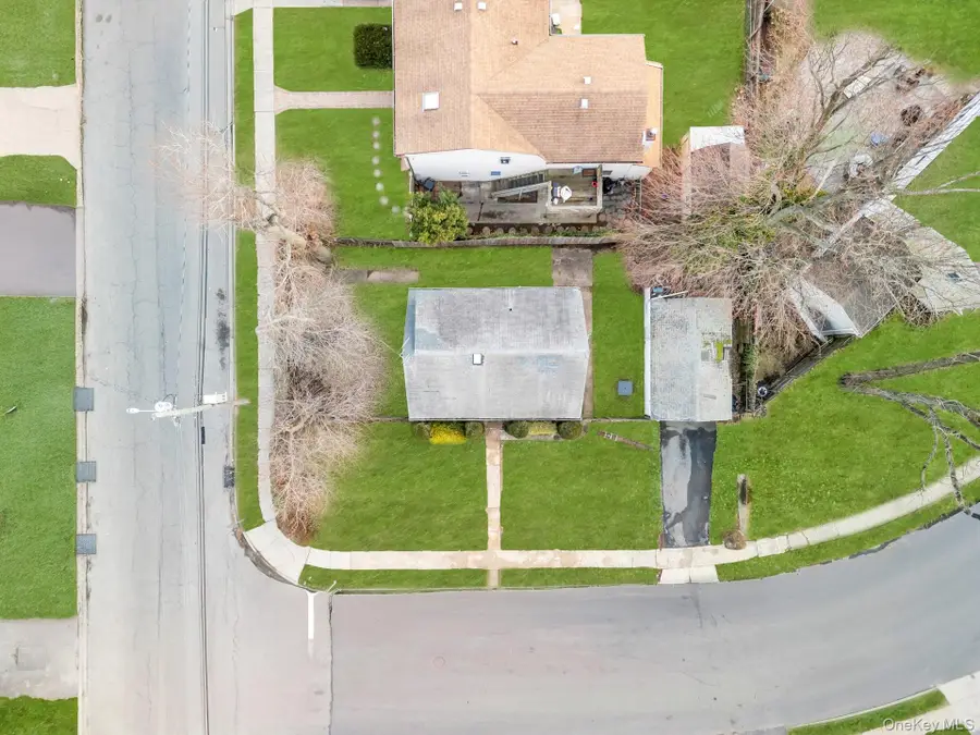 2528 Marshall Avenue, Bellmore, NY 11710 - #3