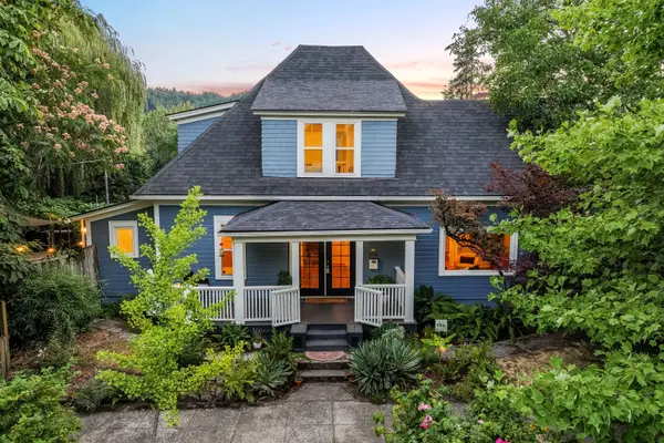 8690 N Willamette Blvd, Portland, OR 97203