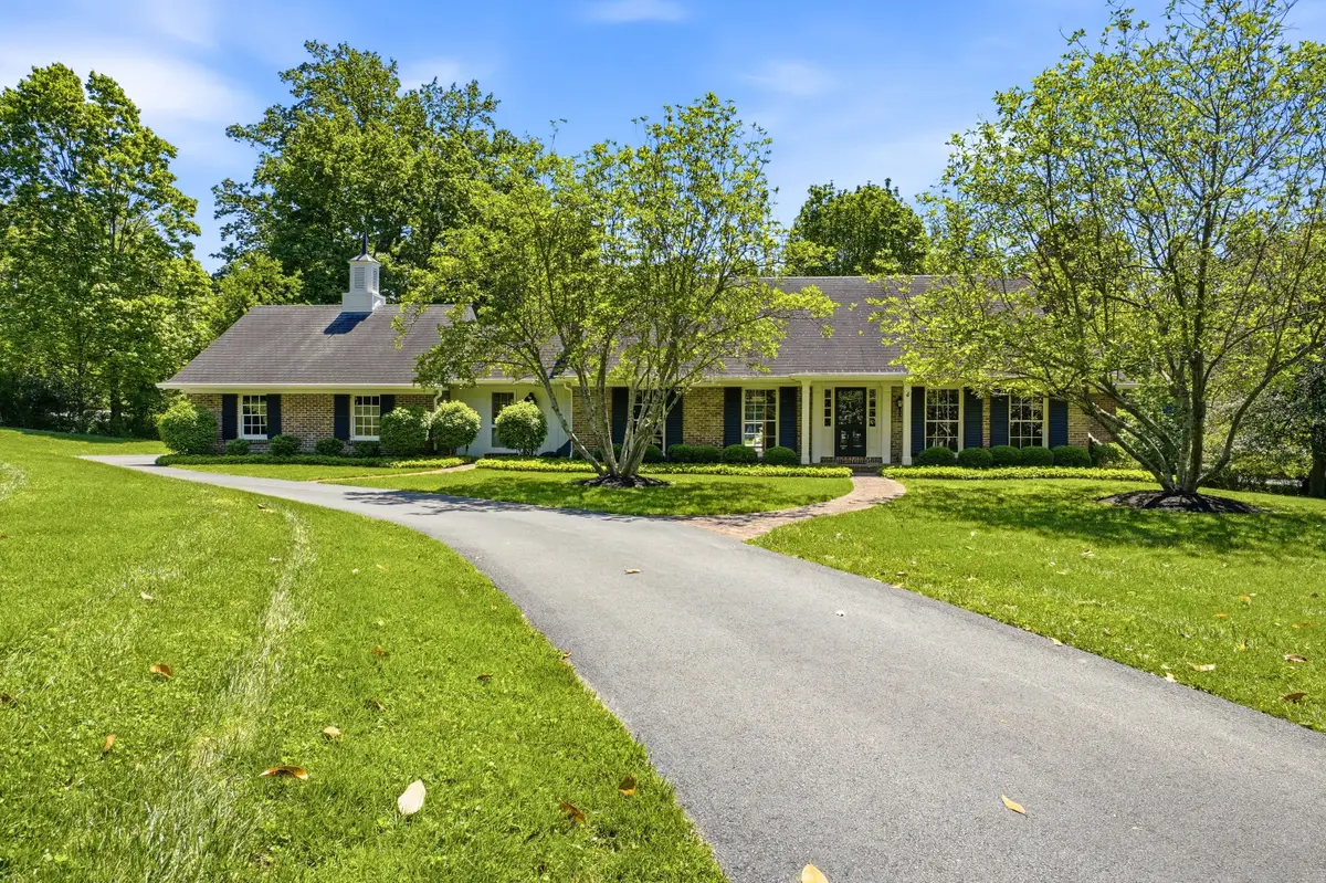 12000 Hazelwood Rd, Anchorage, KY 40223 - #1