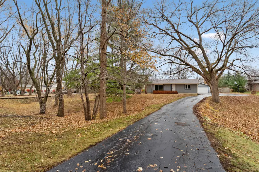 5327 NW 72nd Street, Urbandale, IA 50322 - Image #3