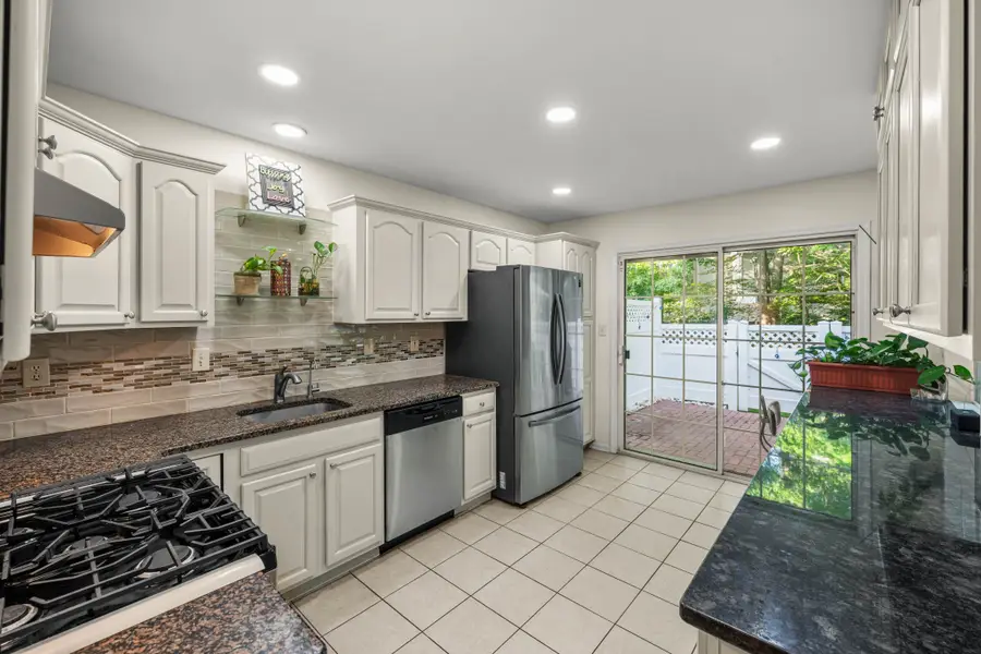 8 henry ct, Plainsboro, NJ 08536 - #3