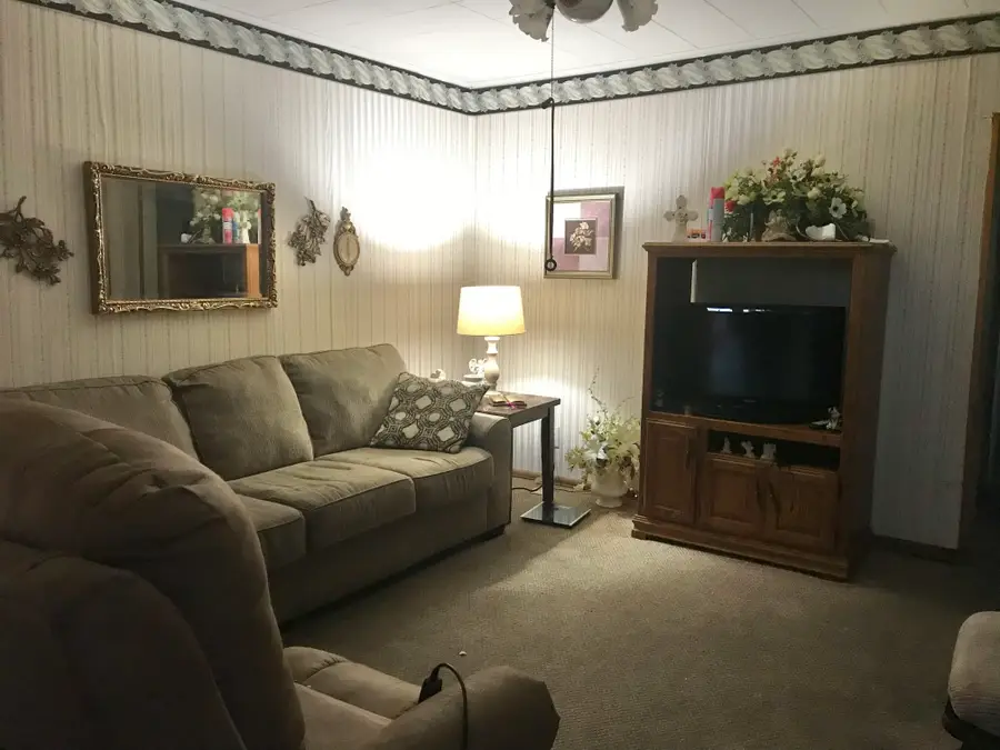 192 E 2nd Avenue, South Shore, KY 41175 - #2