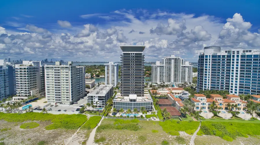 5875 Collins Ave #1008, Miami Beach, FL 33140 - #2