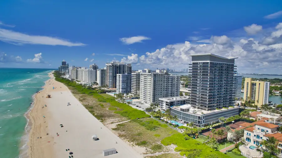 5875 Collins Ave #1008, Miami Beach, FL 33140 - #3