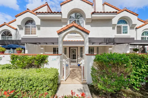 238 Camino Toluca, Camarillo, CA 93010