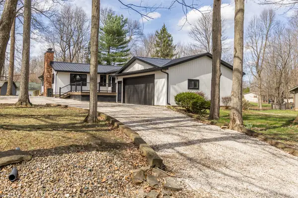 828 Terrace View Drive, Howard, OH 43028