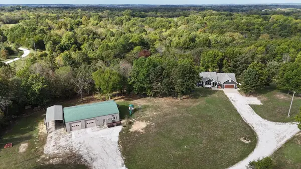 2373 E 540th Road, Buffalo, MO 65622