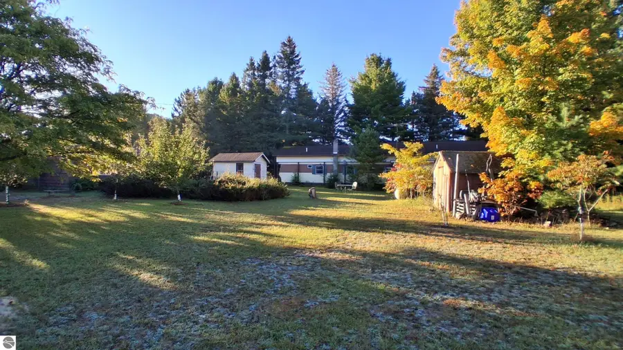13158 Cinder RD, Beulah, MI 49617 - #2