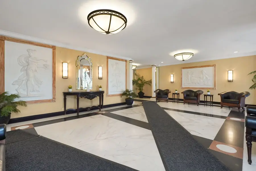 1100 Clove Rd #5g, Staten Island, NY 10301 - #3