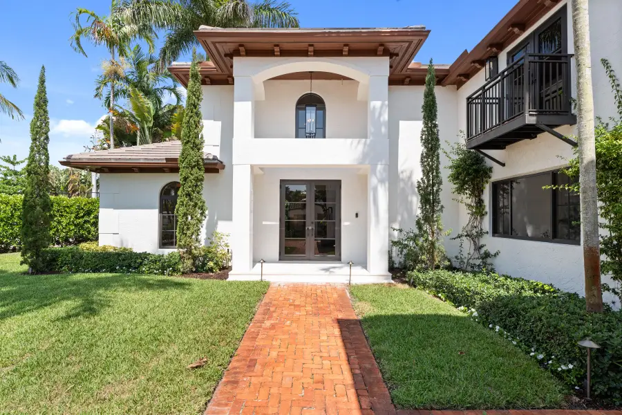 257 E Lakewood Road, West Palm Beach, FL 33405 - #3