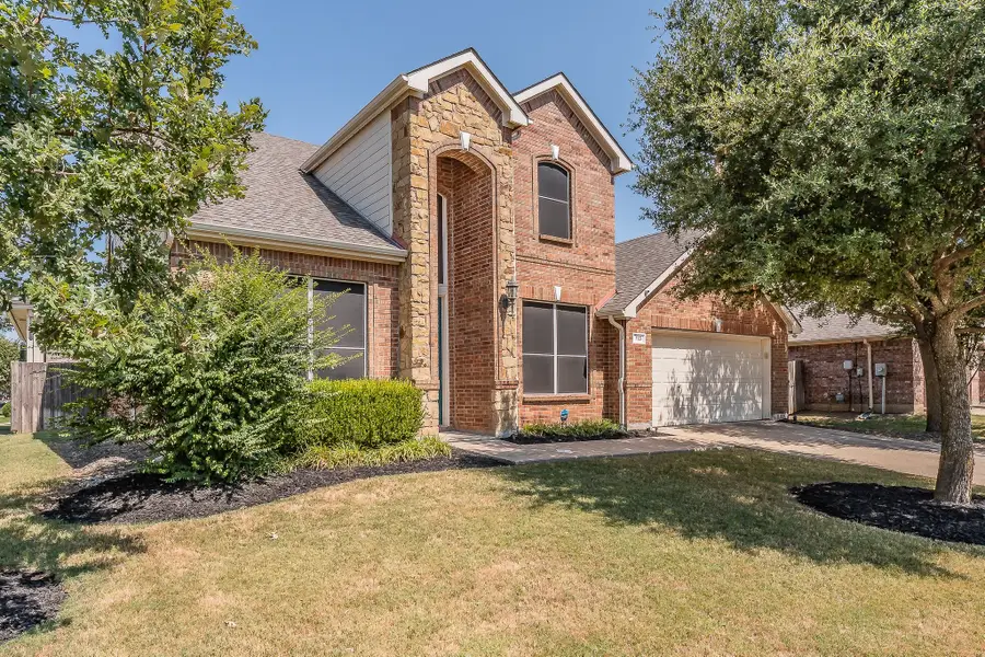 713 Cross Meadow Boulevard, Mansfield, TX 76063 - Image #2