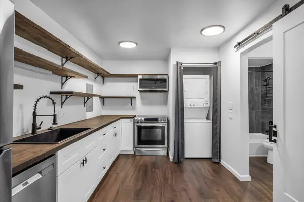 2180 Vineyard St #300, Wailuku, HI 96793