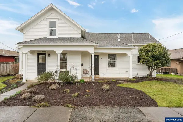 316 S 17th St, Philomath, OR 97370