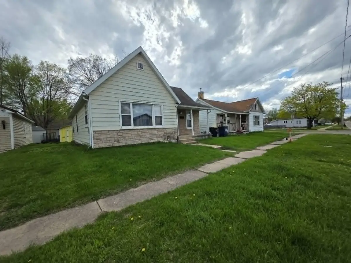 806 Mansion Street, Mauston, WI 53948 - #1