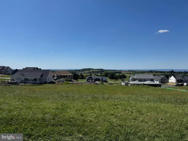 7059 Duck Hook Ln, FAYETTEVILLE, PA 17222