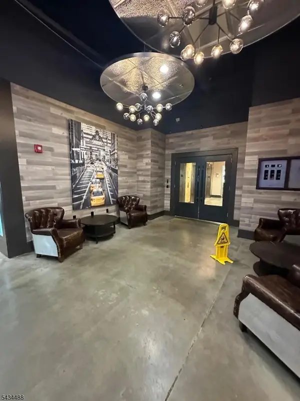 1 Carriage City Plz #1203, Rahway City, NJ 07065
